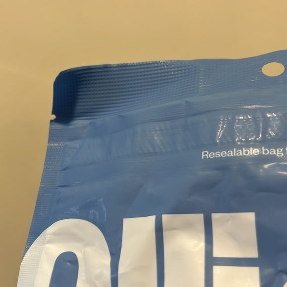 Brand new Ollie Dental Chews with Parsley and Cinnamon Extra Small - Picture 5 of 5